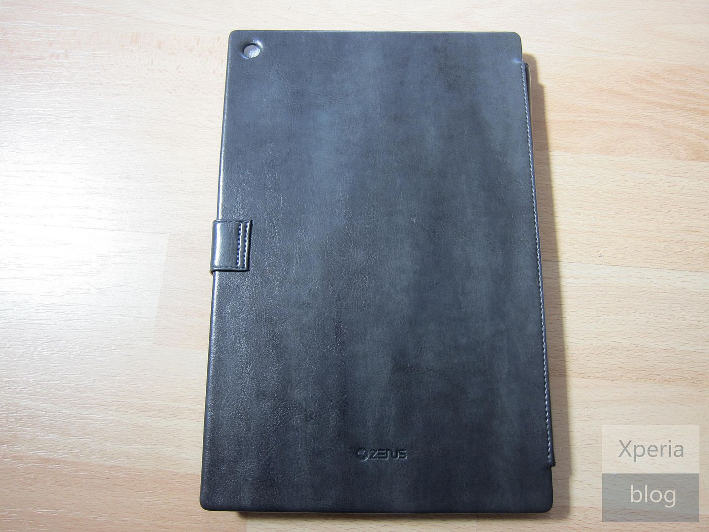 Zenus Masstige Neo Classic Xperia Tablet Z case review Xperia Blog